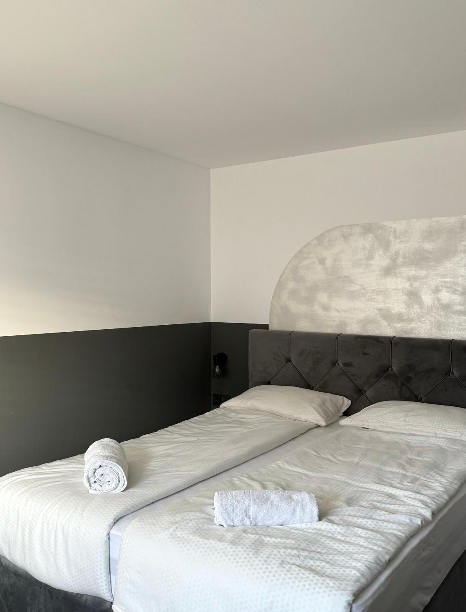 L&L Rooms Maribor Extérieur photo