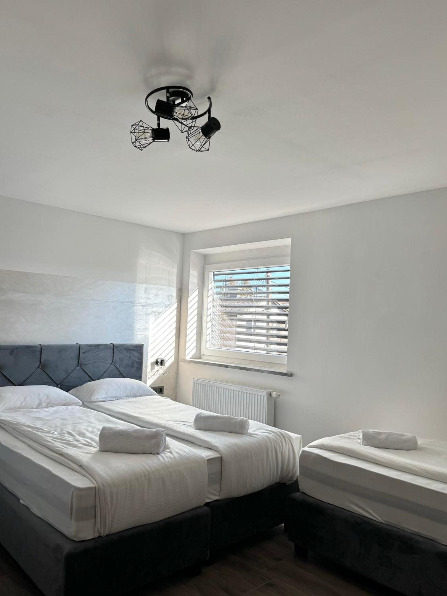 L&L Rooms Maribor Extérieur photo