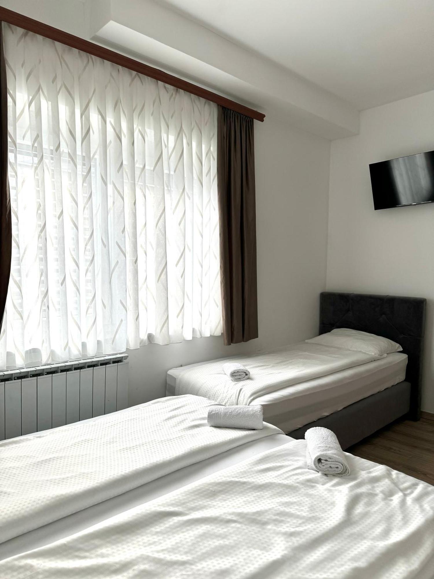 L&L Rooms Maribor Extérieur photo