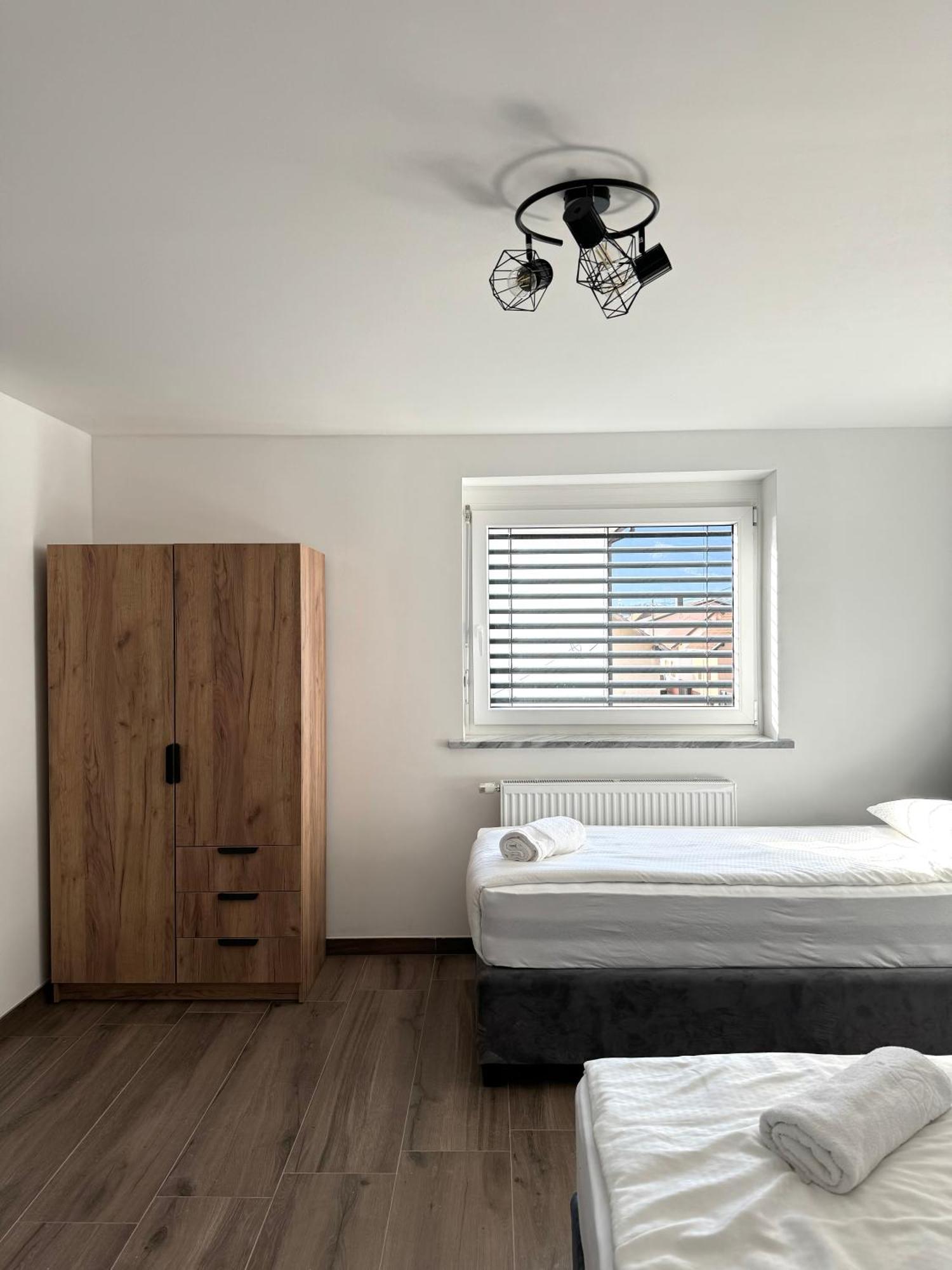 L&L Rooms Maribor Extérieur photo